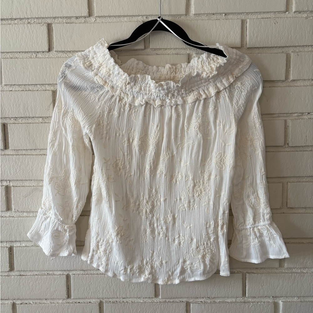 Wild Moss | Chic Cream Off Shoulder Ruffled Women's Blouse | NWOT Size Small